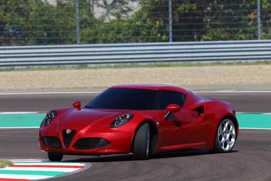  Alfa Romeo 4C (960) 2013 года  (WW) (фото 10 из 77)